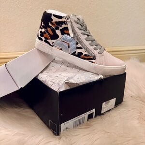 Dolce Vita Women’s Zonya Sneaker